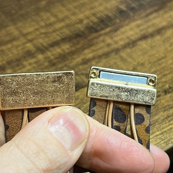 Fake suede Cross Decor Leopard Pattern Bracelet with magnetic closure - Picture 10 of 15